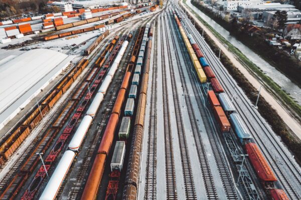 TRANSPORT KOLEJOWY aerial-view-of-railway-lines-with-cargo-trains-par-2025-01-29-02-51-11-utc TRANSPORT KOLEJOWY aerial-view-of-railway-lines-with-cargo-trains-par-2025-01-29-02-51-11-utc